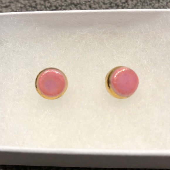 Earrings - Picture 1 of 2